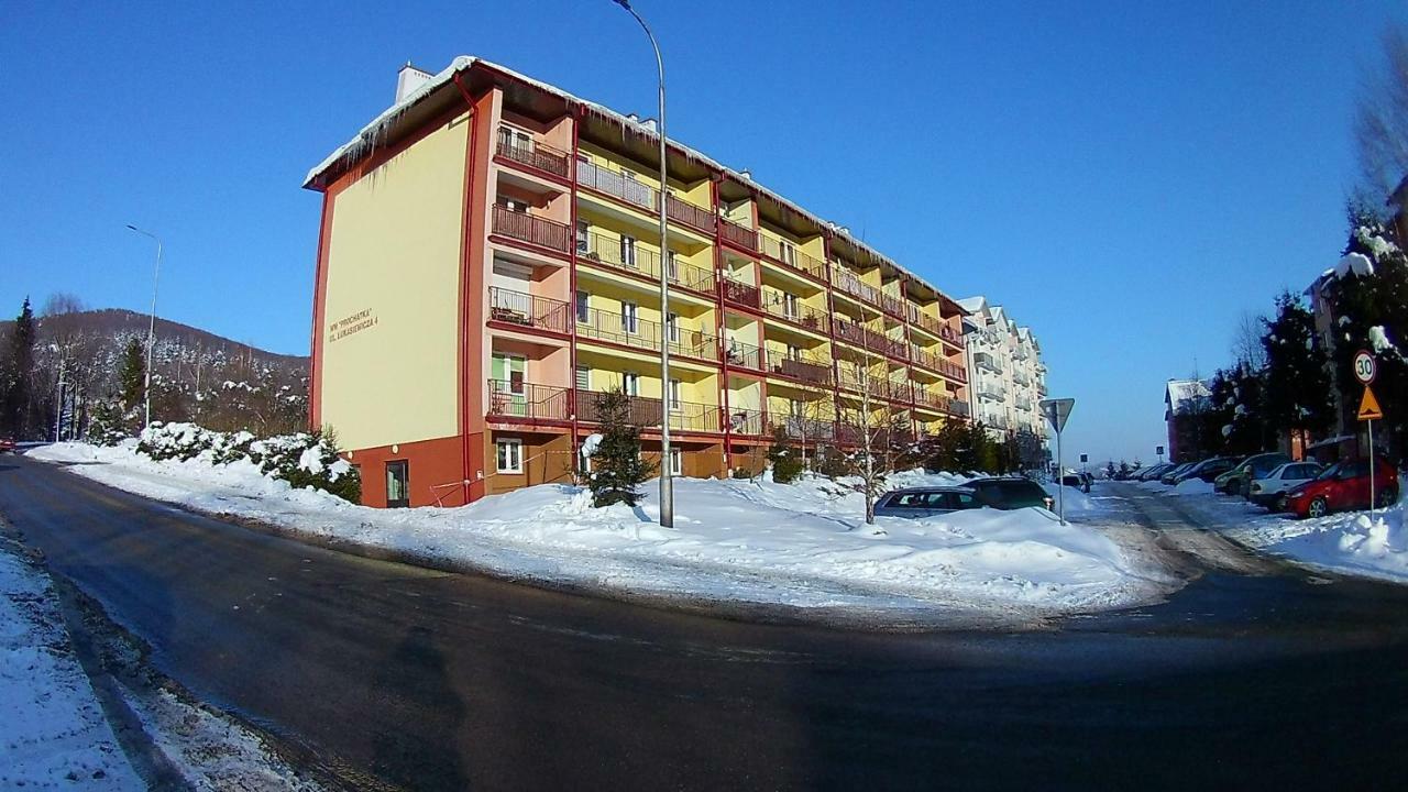 Apartament Optima Ustrzyki Dolne Exterior photo